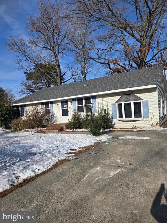 113 Richardson Drive photo 1