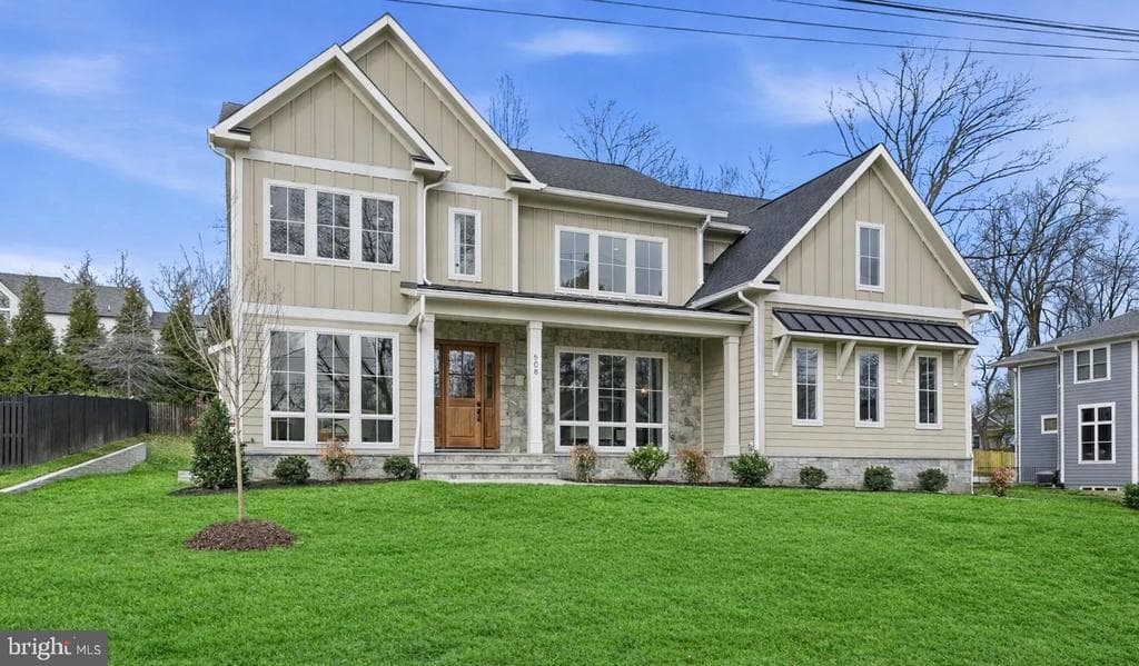 508 Nelson Drive NE photo 1