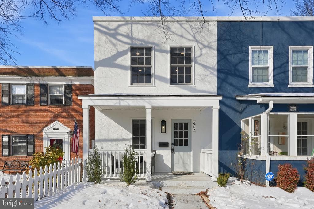 602 N Alfred Street photo 1