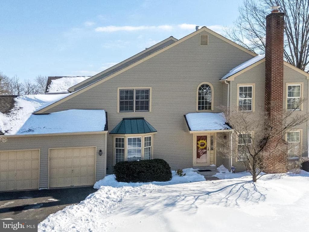 205 Bridle Lane photo 1