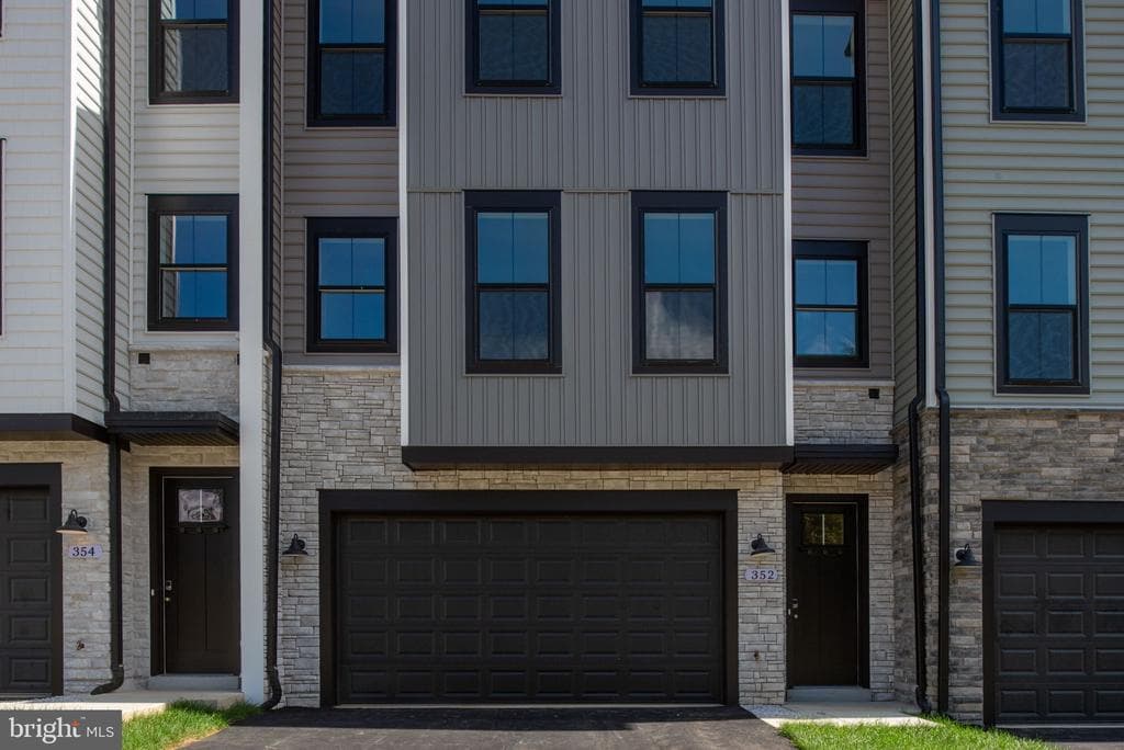 350 Evermore Lane photo 1