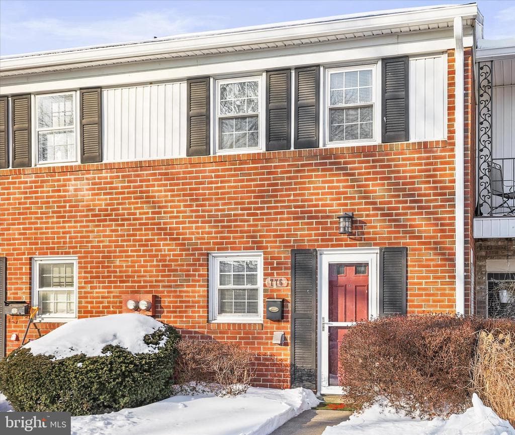 776 Hardwick Place photo 1