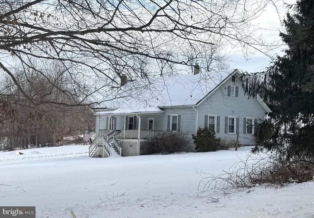 18 Booker Road photo 1