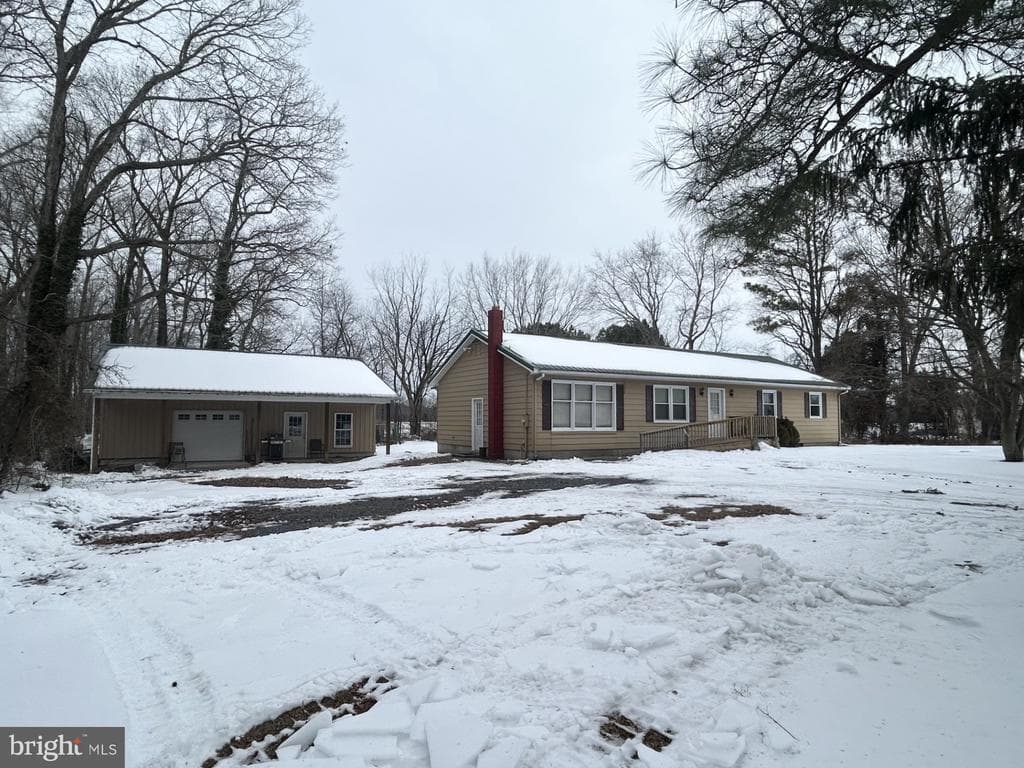 10182 Hailem School Road photo 1