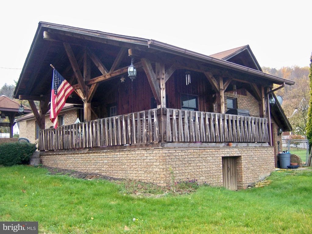 496 Pinetop Road photo 1