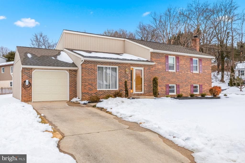7101 Tulip Court photo 1
