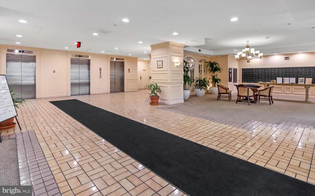 15115 Interlachen Drive #3-506 photo 1