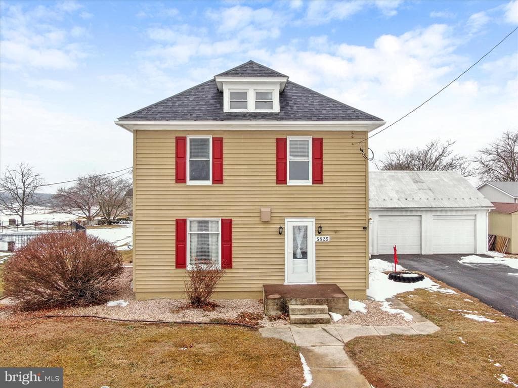 5825 Front Street photo 1