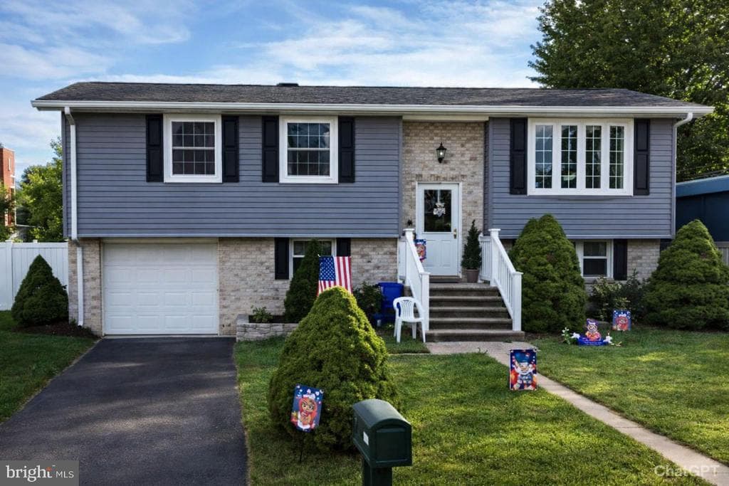 129 Maplewood Drive photo 1