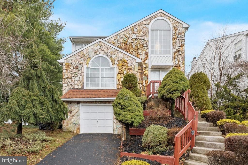 13349 Susan Terrace photo 1