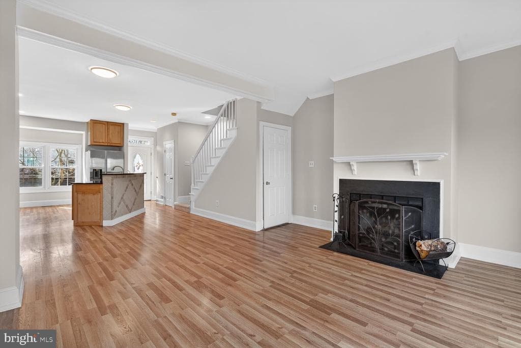 119 River Road photo 1