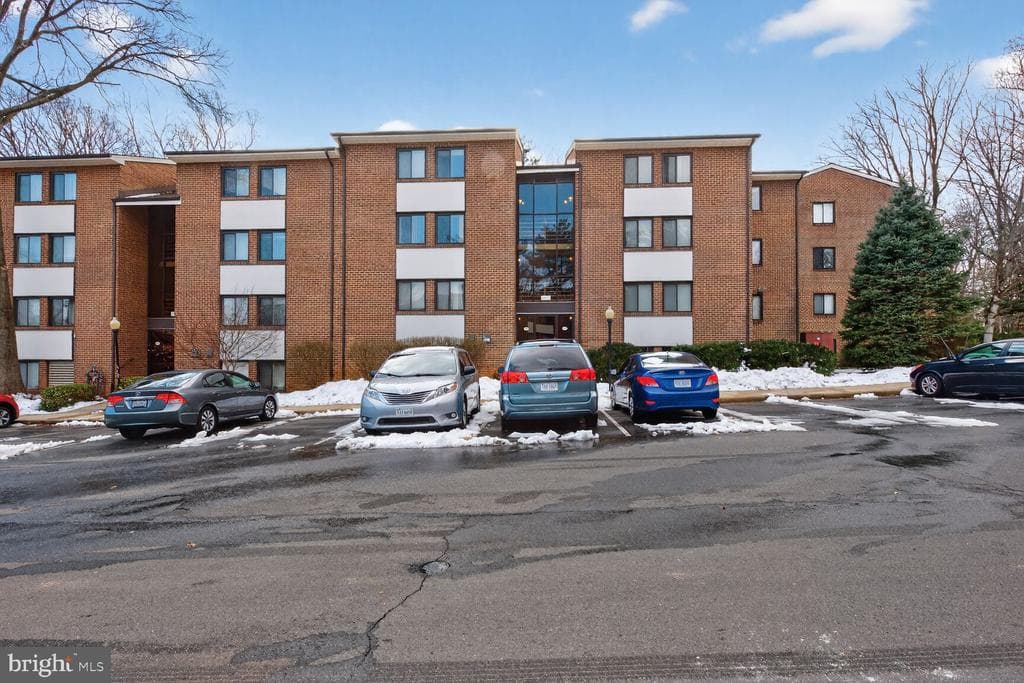1407 Northgate Square #7/2c photo 1