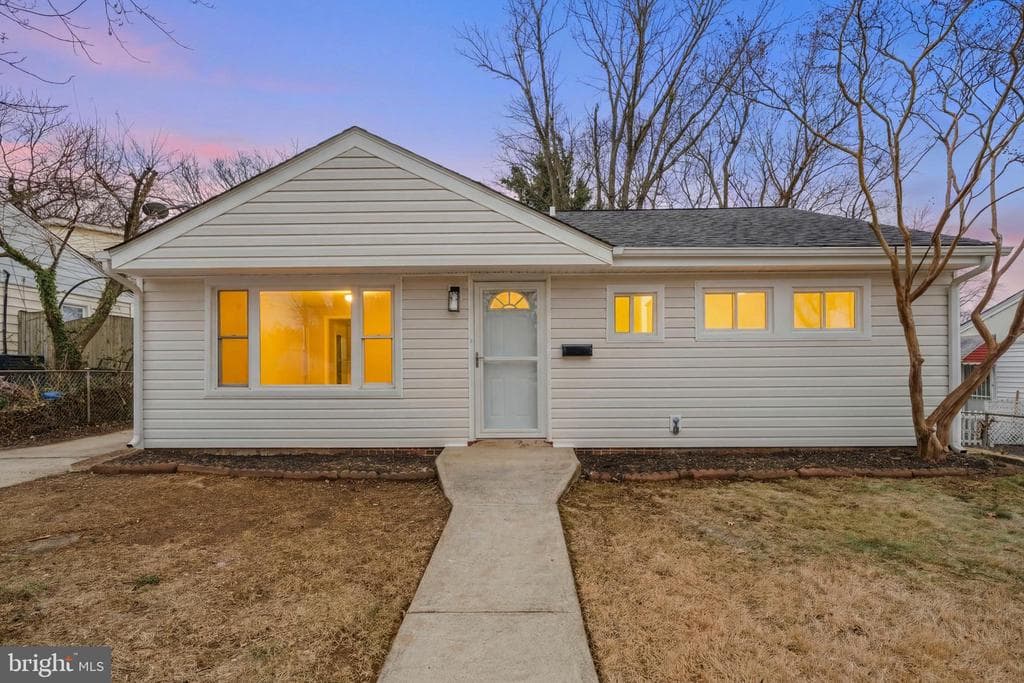 4806 Rockford Drive photo 1