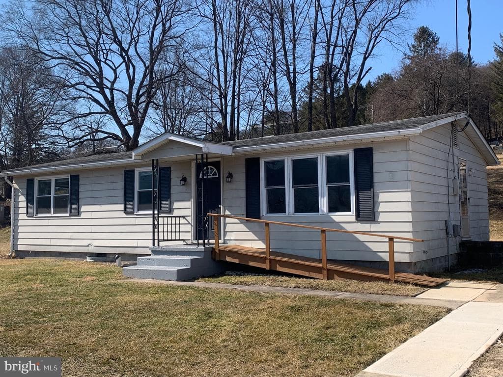 26233 Great Cove photo 1