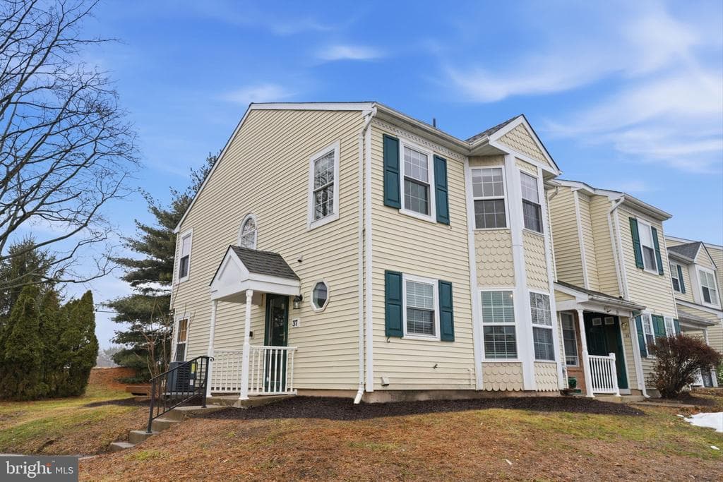 37 Van Horn Place photo 1