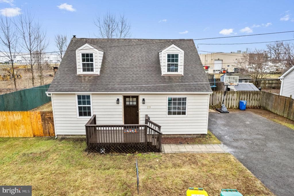 29 3rd Street photo 1