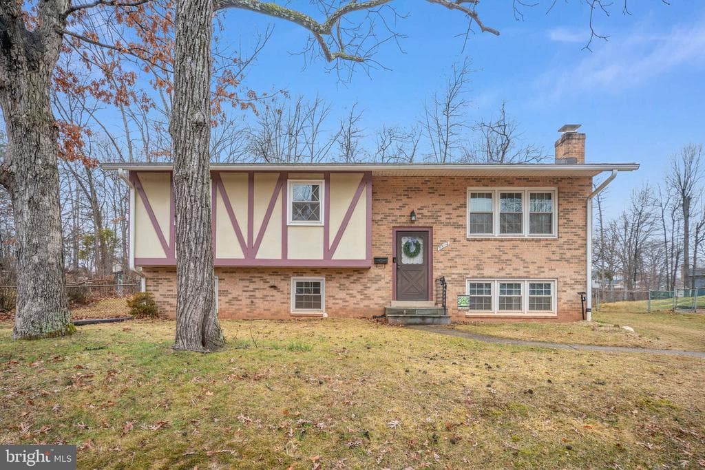 7512 Forrester Lane photo 1