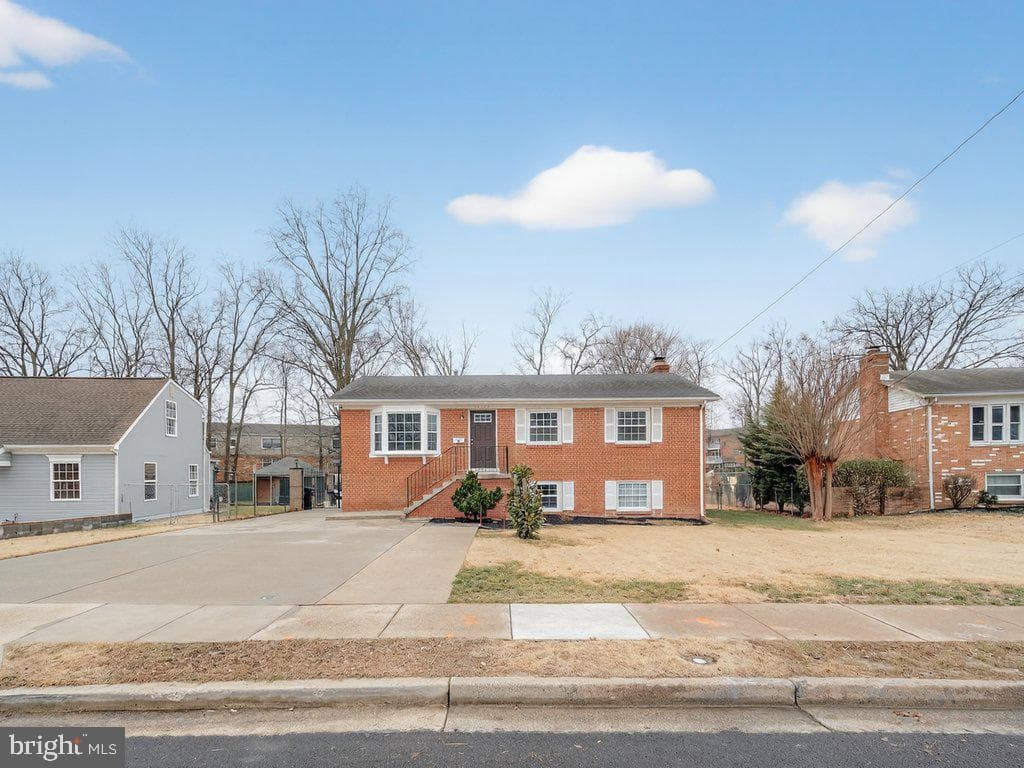 10127 Lomond Drive photo 1