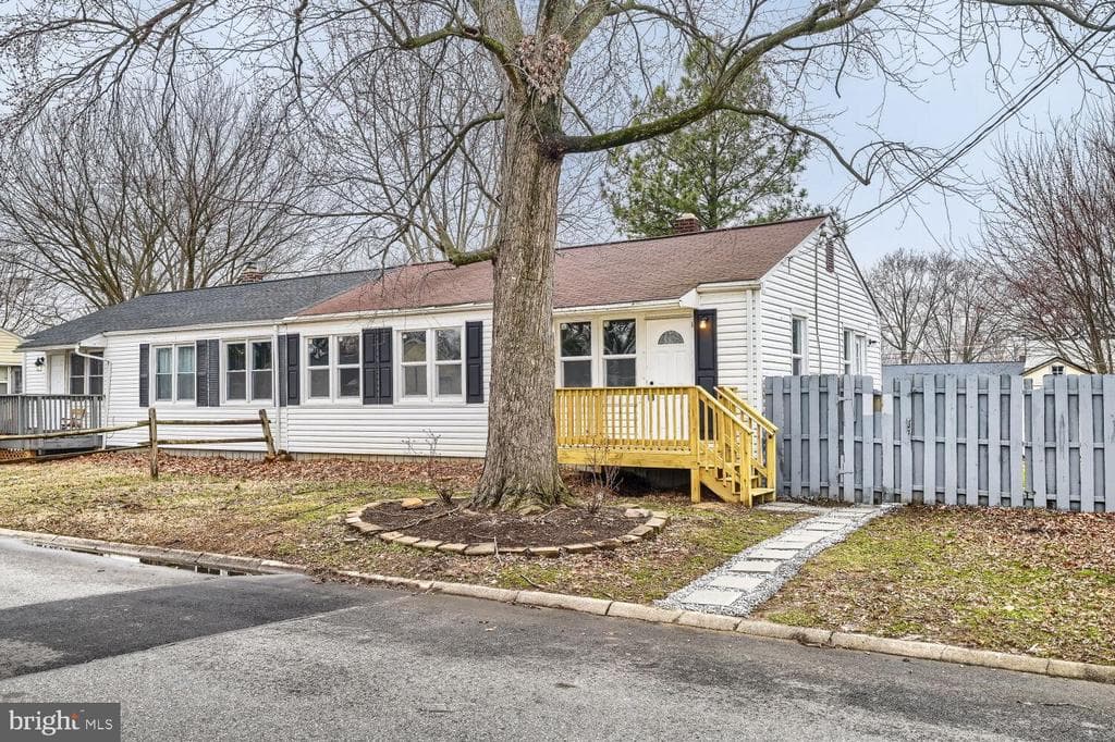 17 Aberdeen Avenue photo 1