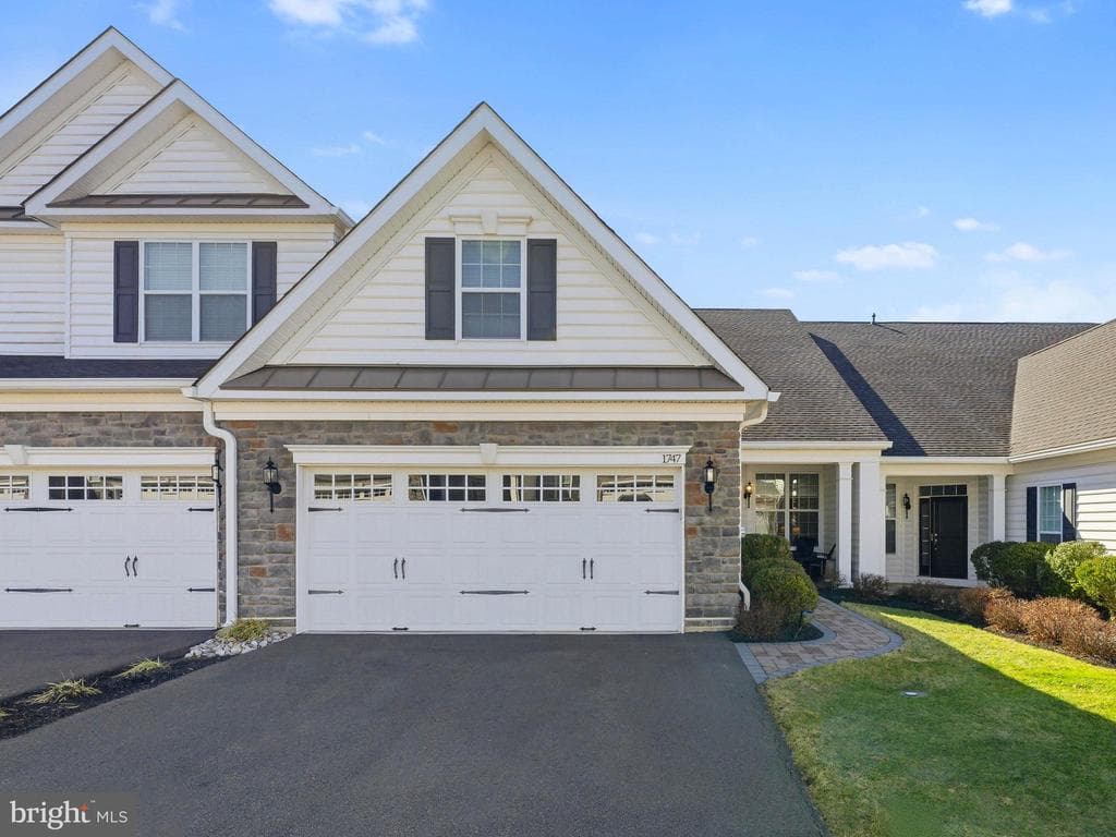 1747 Locust Drive photo 1