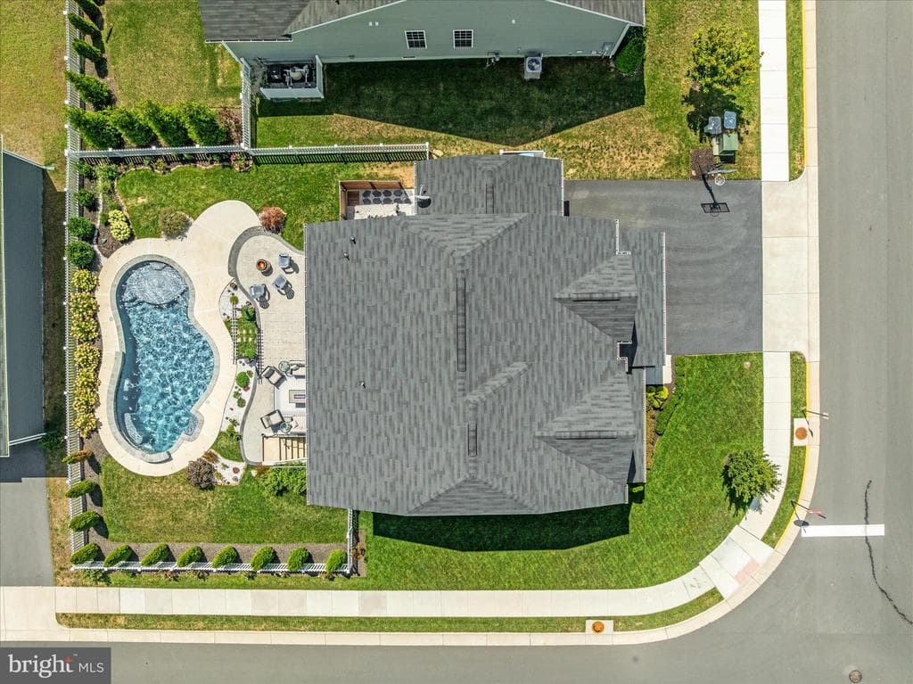 101 Jewel Box Drive photo 1