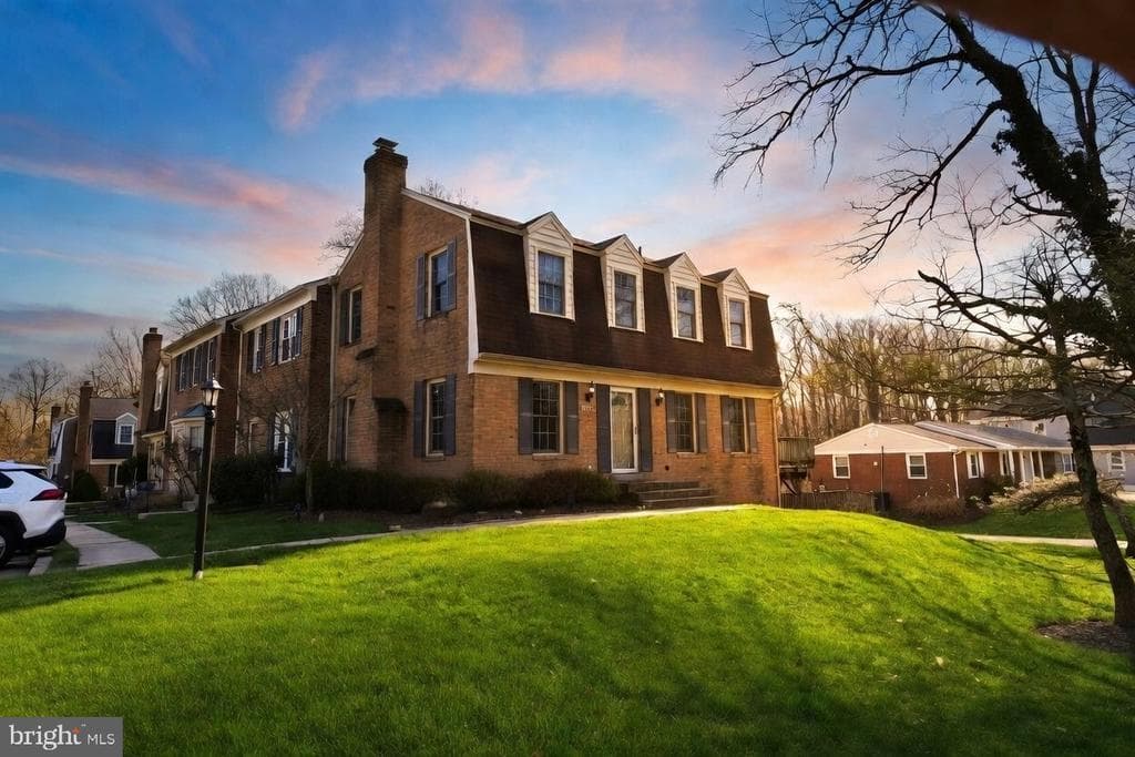 1048 Windrush Lane #39 photo 1