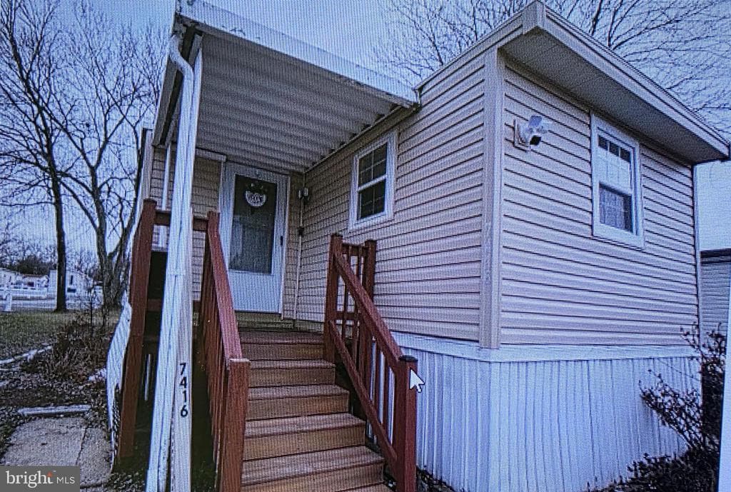 7416 Backus Ln photo 1
