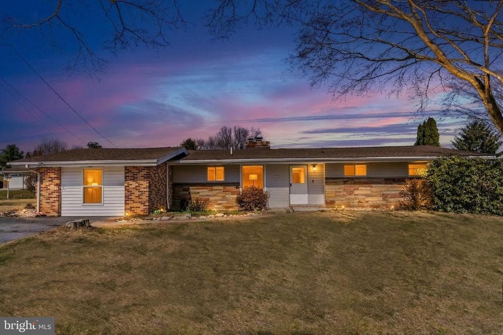 543 Magaro Road photo 1