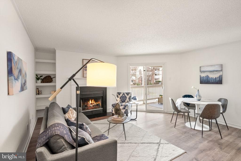 1538 Lincoln Way #201a photo 1
