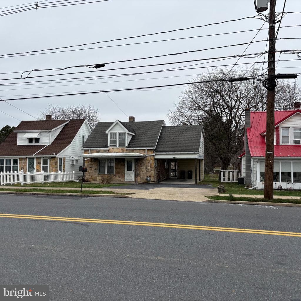 445 Stouffer Avenue photo 1