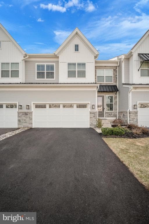 612 Conrad Drive photo 1