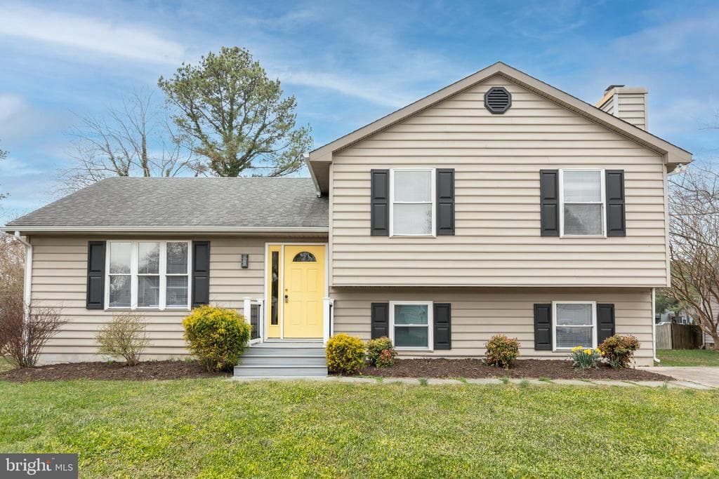 103 Parris Lane photo 1