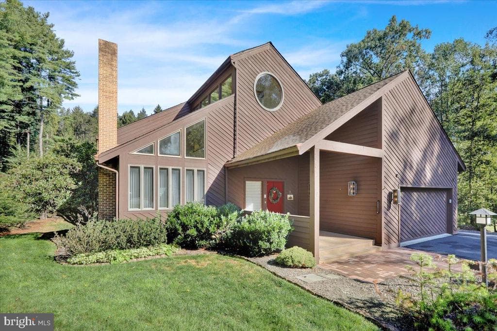 7 Hessian Boulevard photo 1