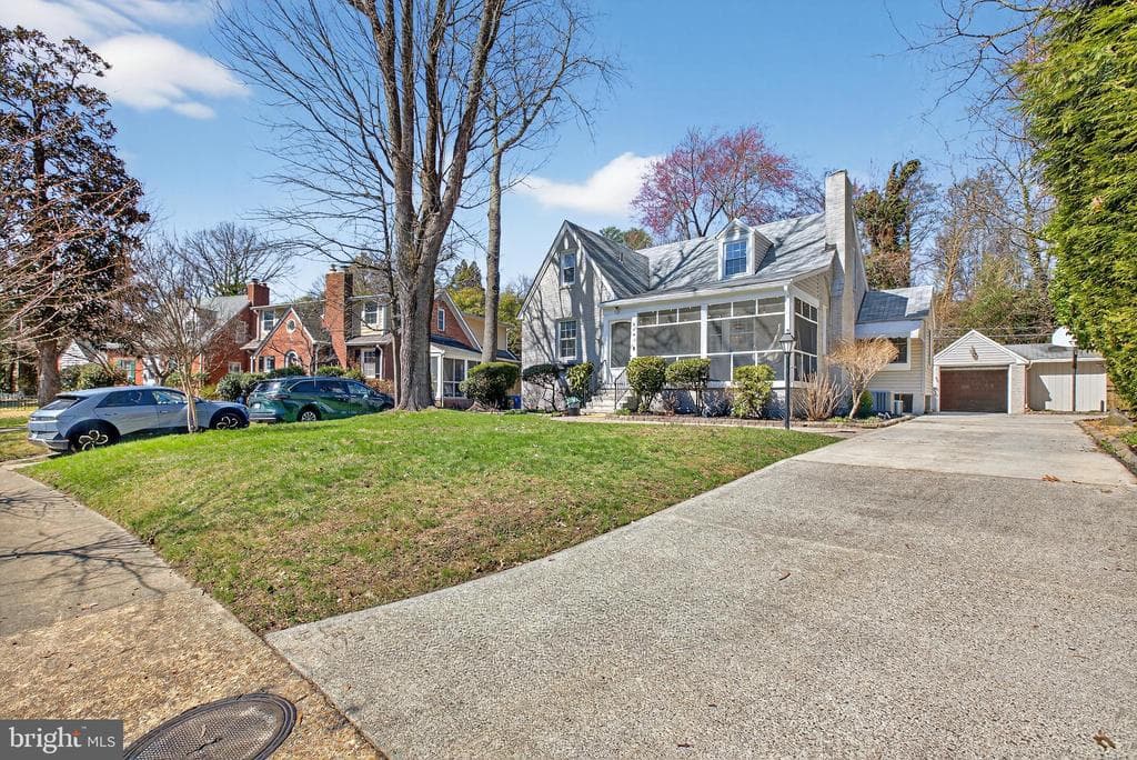 4643 17th Street N photo 1