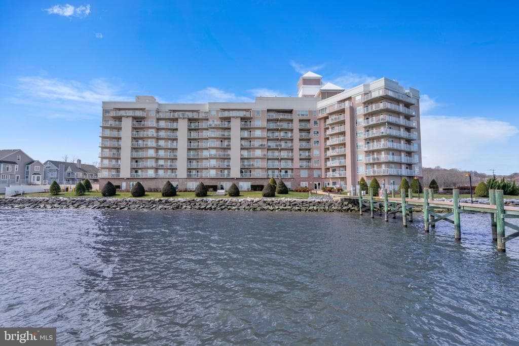8501 Bayside Road #605 photo 1