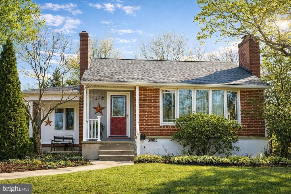 209 Mountain Road photo 1
