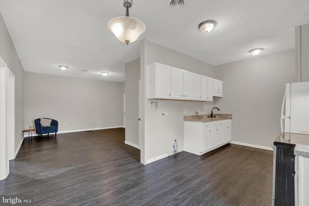343 S Pine Street photo 1