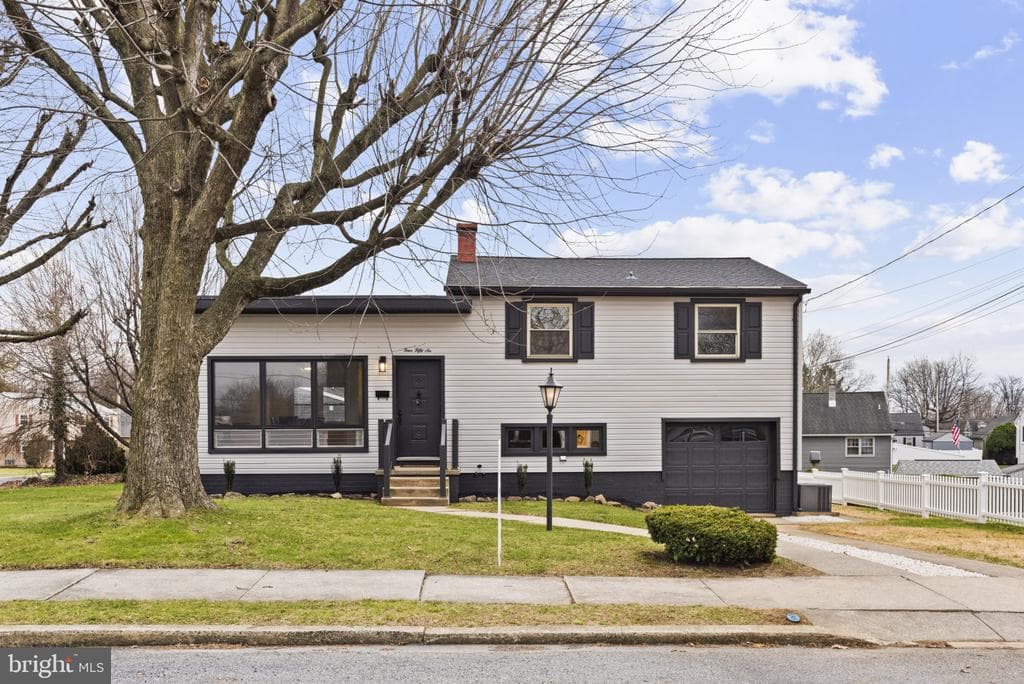 456 E Elm Street photo 1