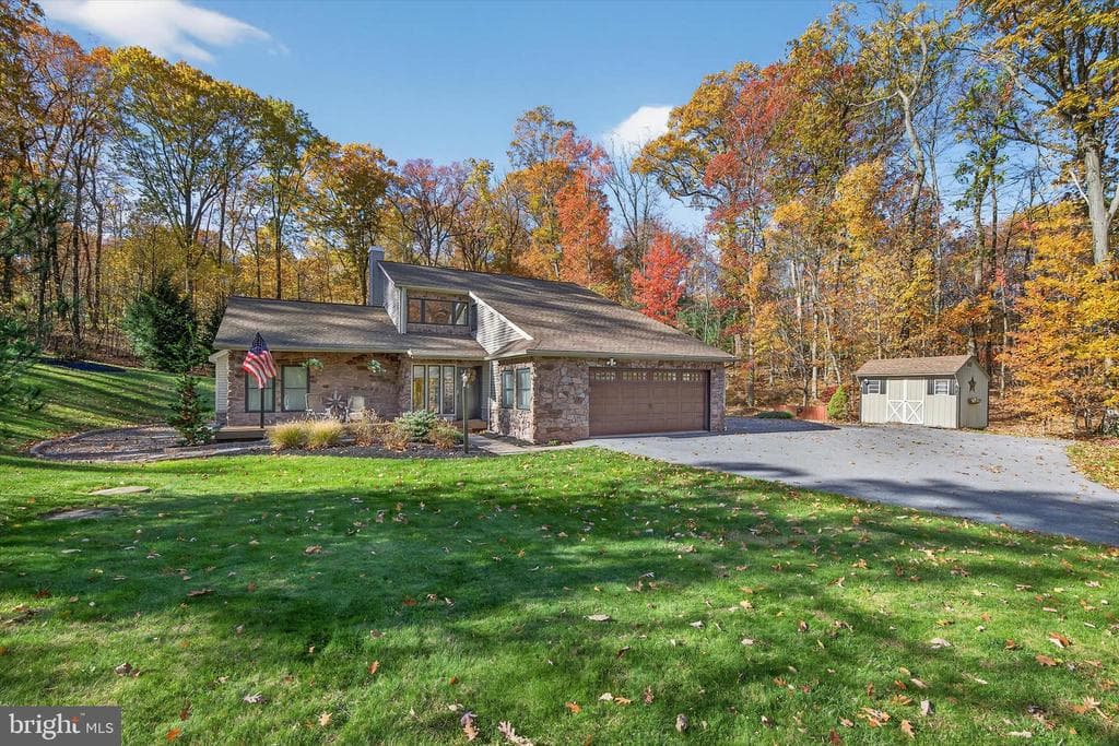 605 Laurel Ridge Road photo 1