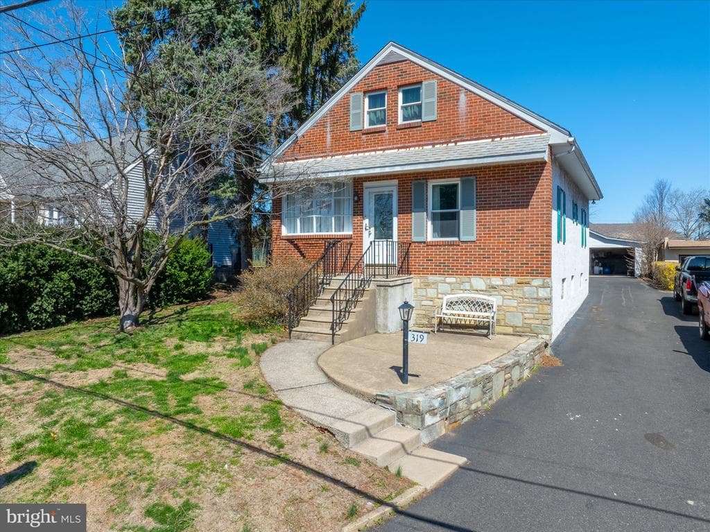 319 Margaretta Avenue photo 1