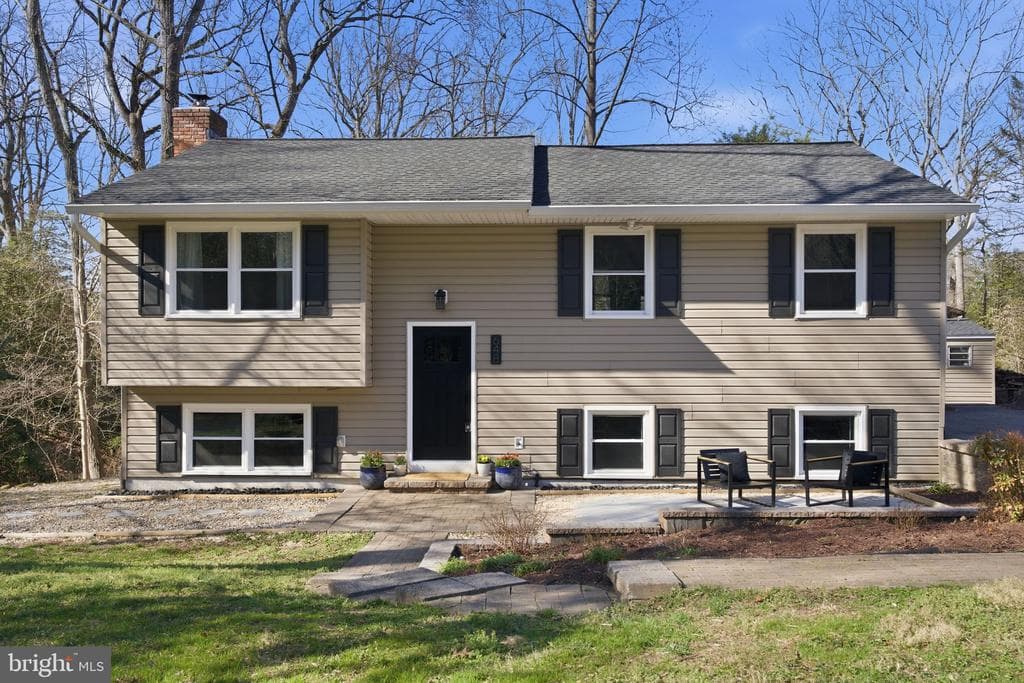 648 Echo Cove Drive photo 1