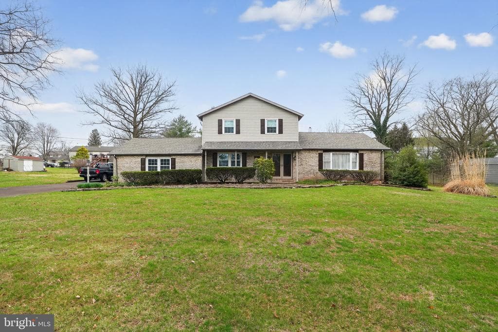 1000 Brookwood Drive photo 1