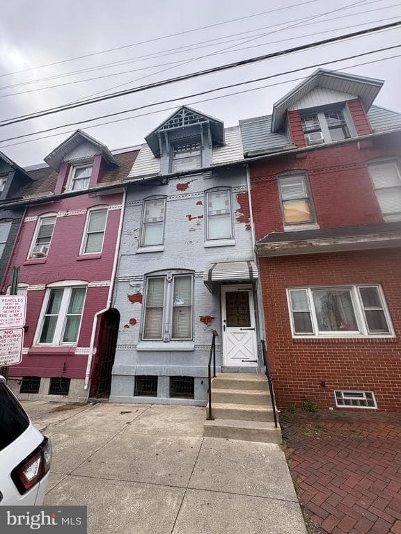 302 S 10th Street photo 1