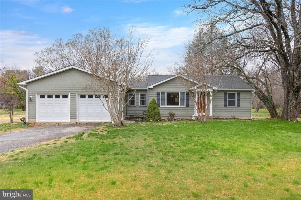 1576 Saint Margarets Road photo 1
