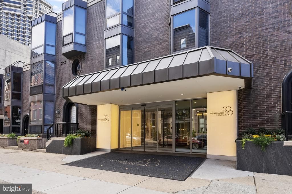 2018 Walnut Street #21l photo 1