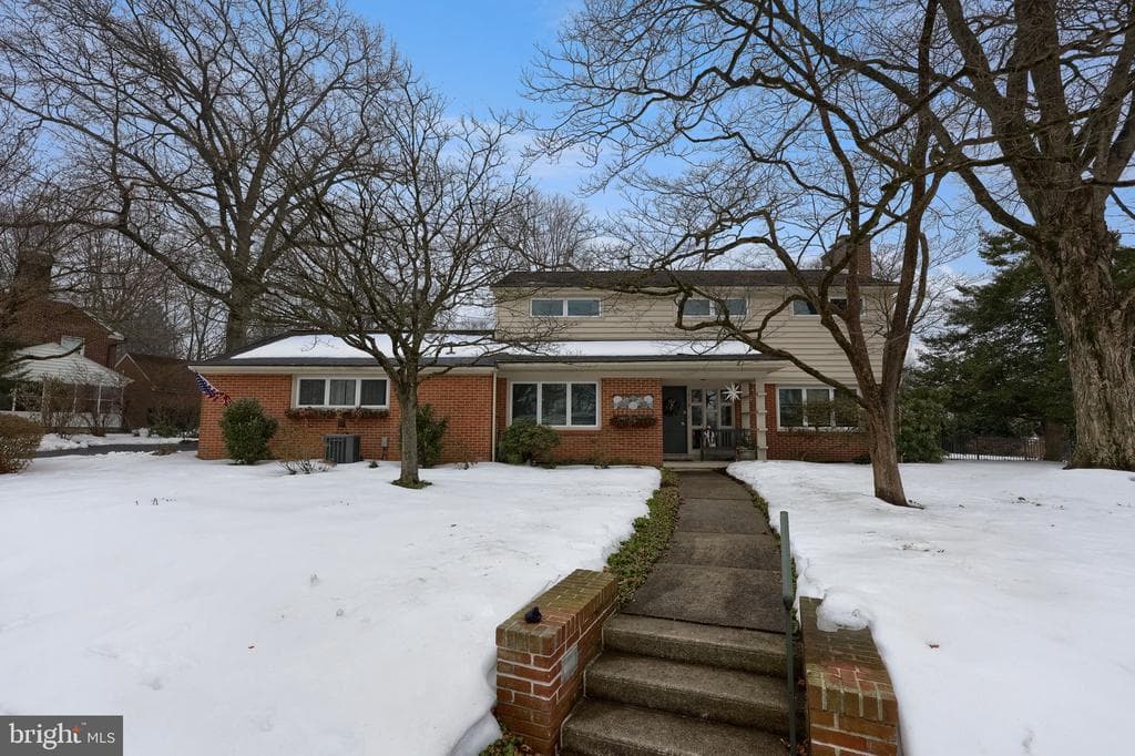 118 W End Avenue photo 1