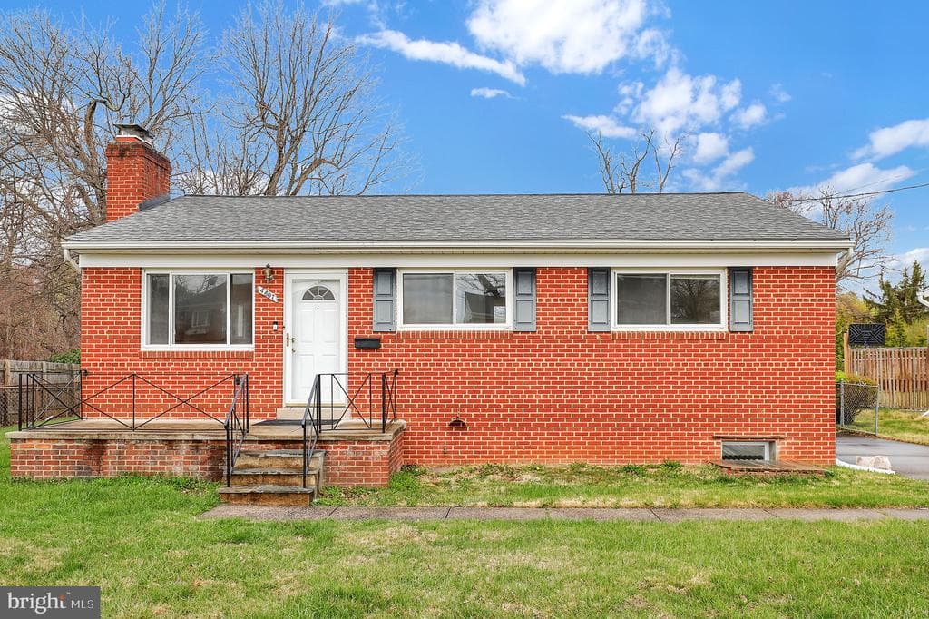 4607 Harlan Street photo 1