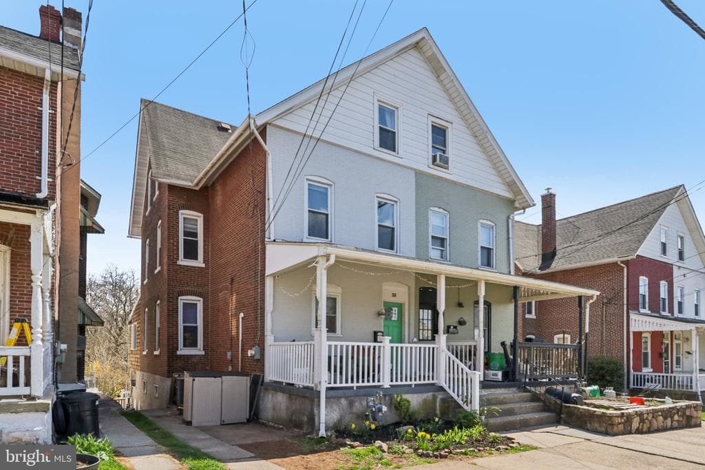 250 Washington Street photo 1