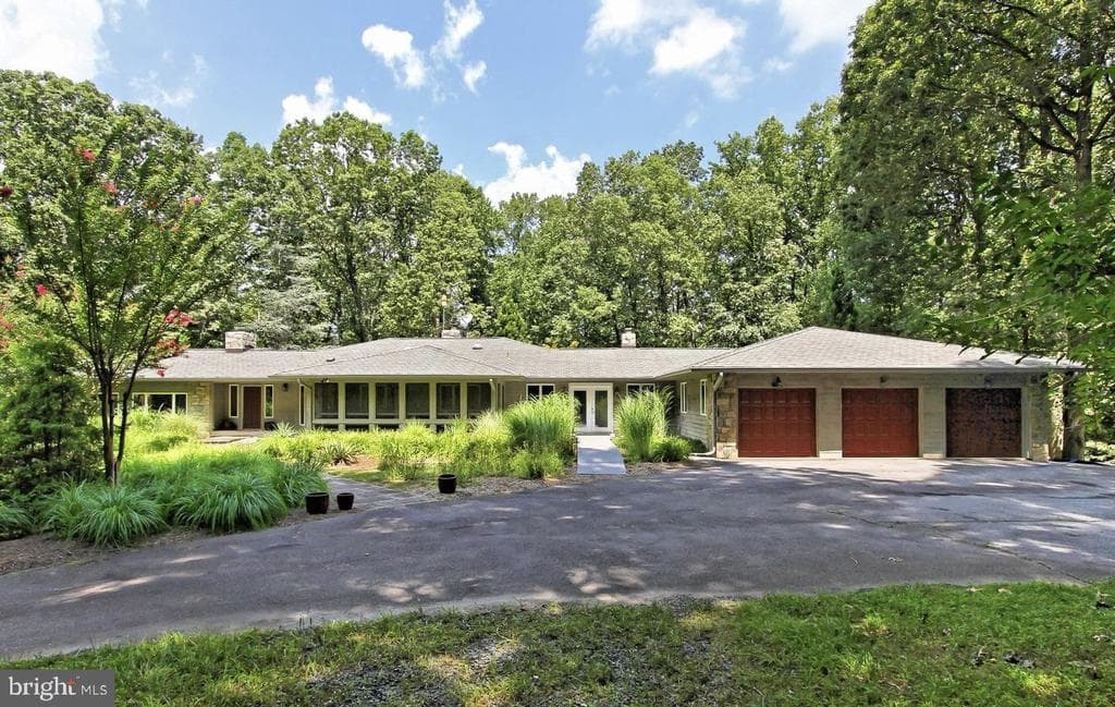 440 Springvale Road photo 1