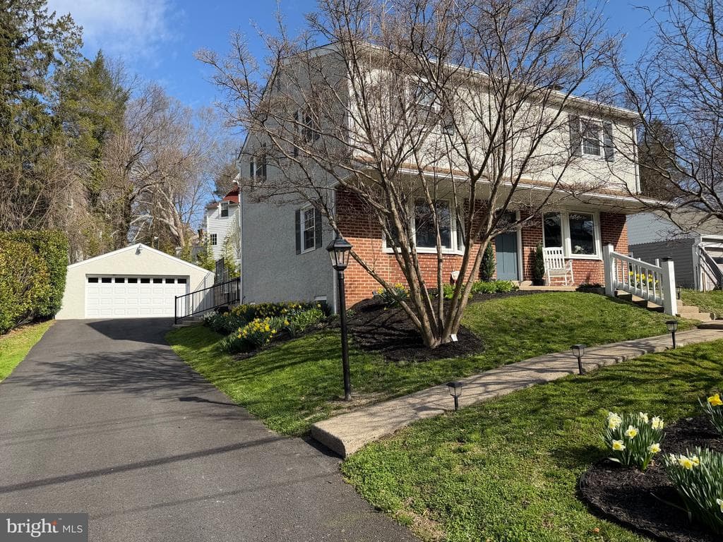 267 Mather Road photo 1